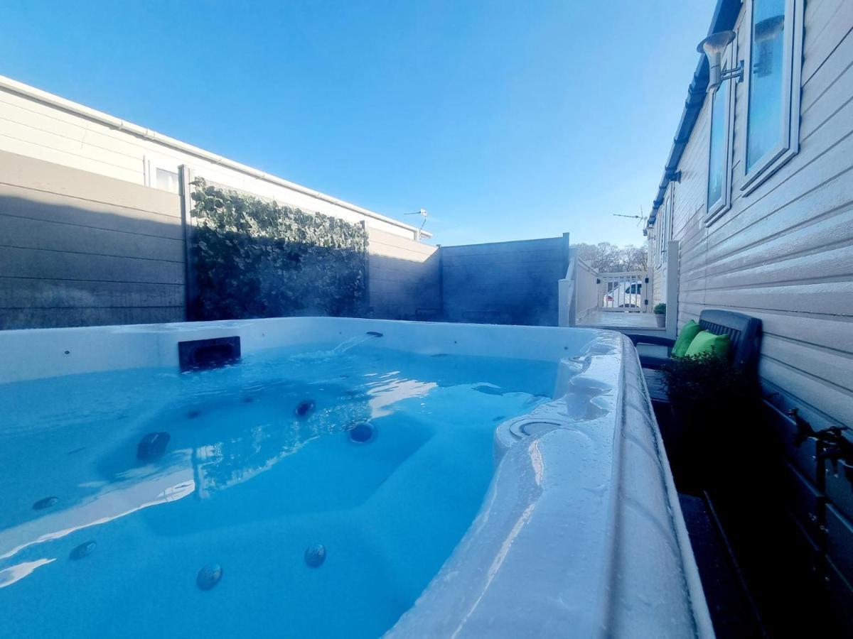 Apple Tree Lodge Hot Tub 3 Bedroom 2 Bars Morpeth Ngoại thất bức ảnh