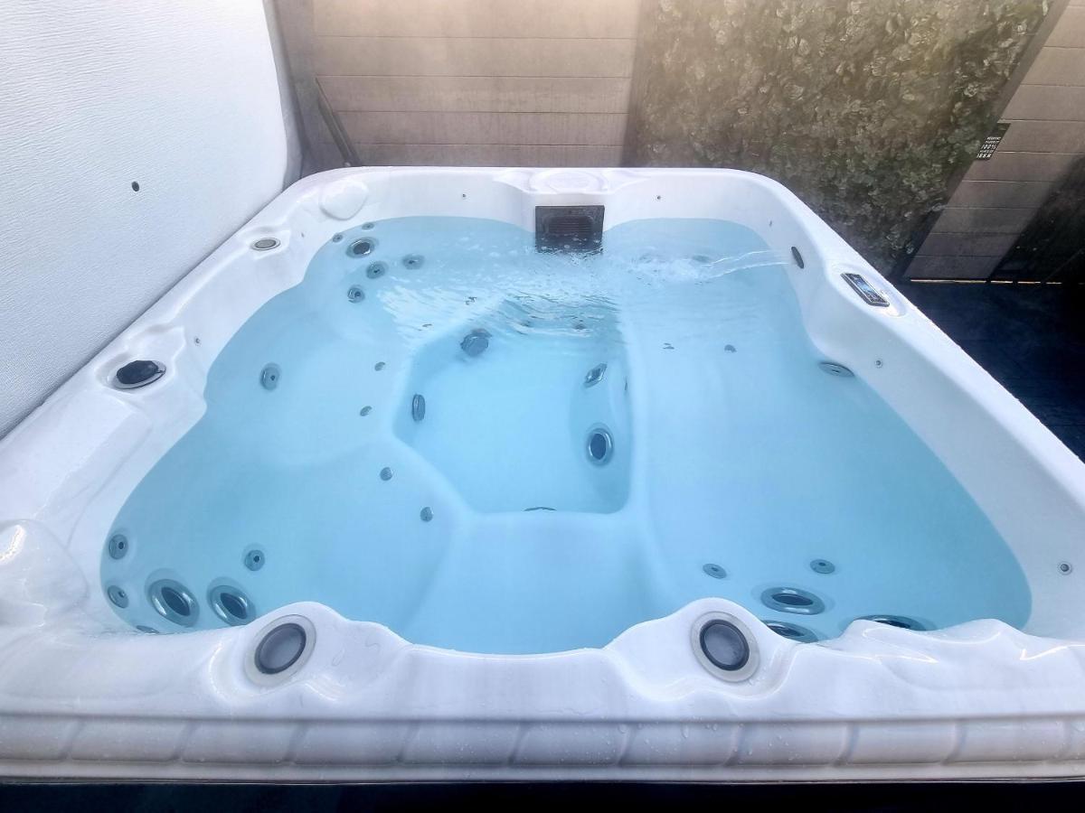 Apple Tree Lodge Hot Tub 3 Bedroom 2 Bars Morpeth Ngoại thất bức ảnh